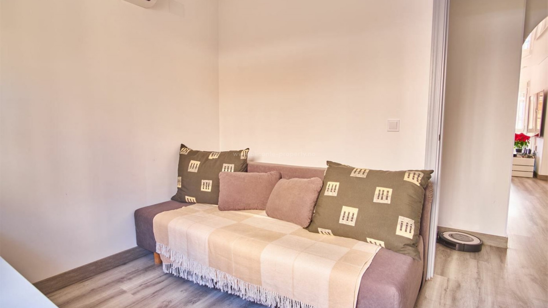 Villa en Los Montesinos Centro