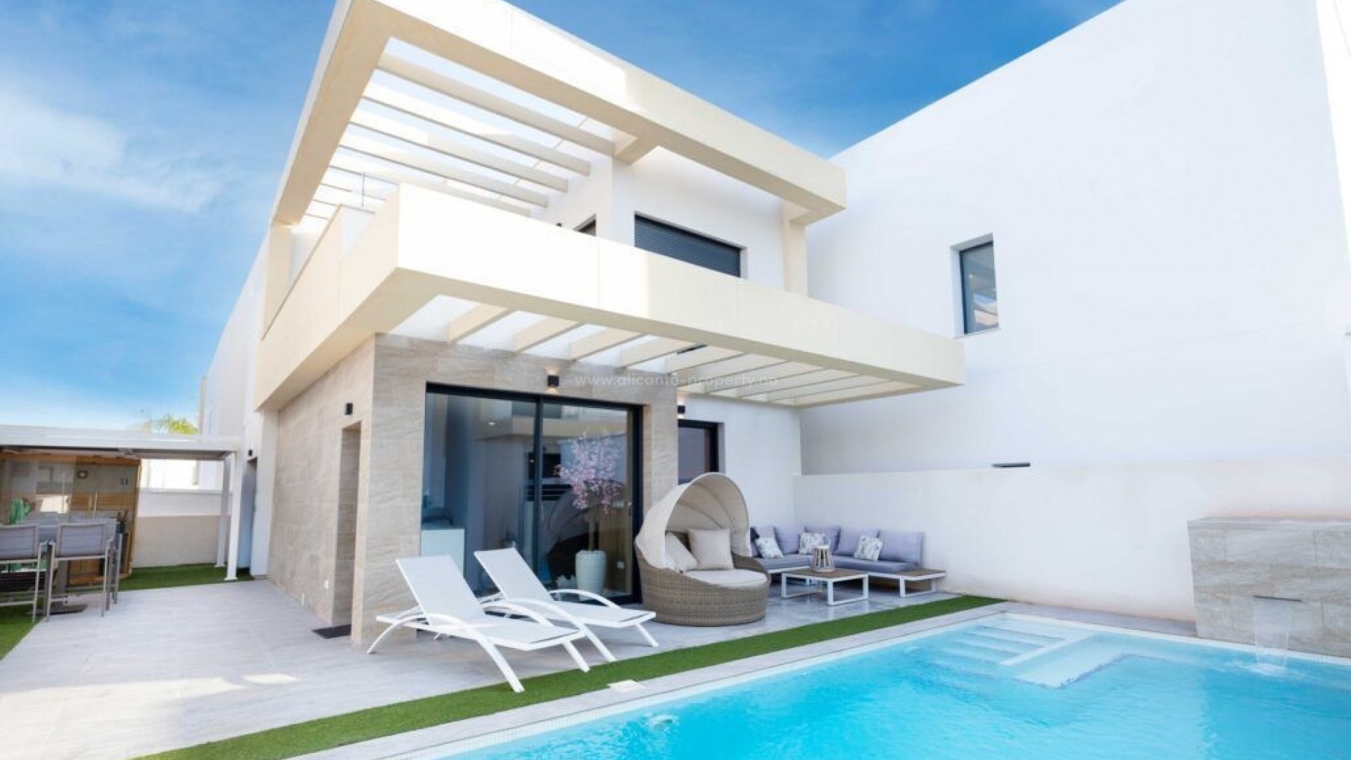 Villa en Los Montesinos Centro