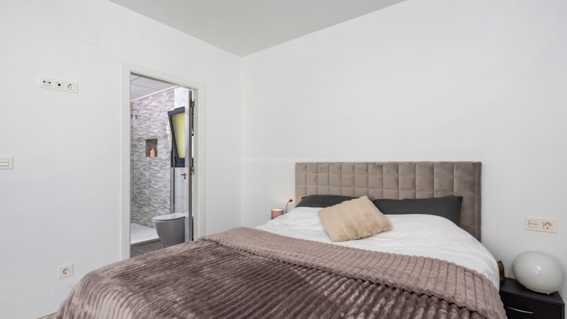 Villa en Los Montesinos Centro