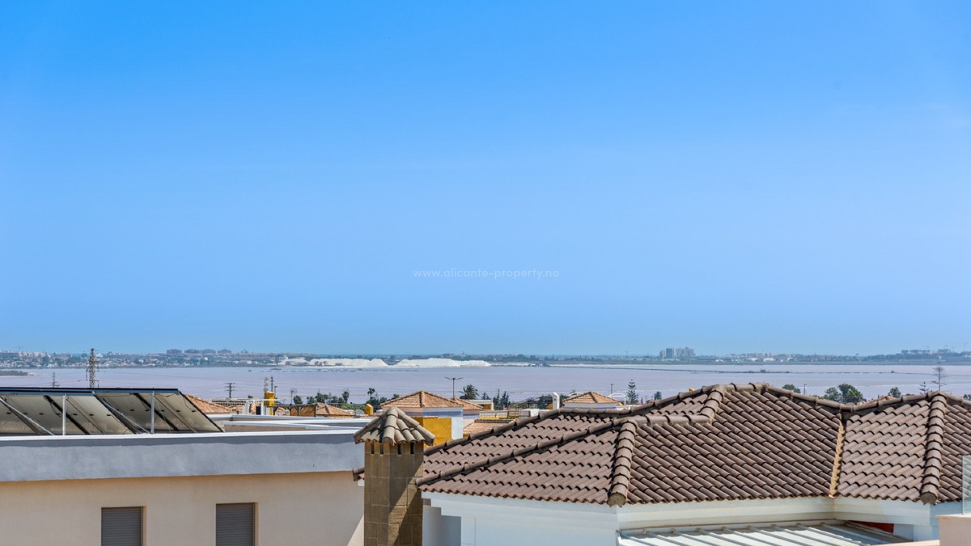 Villa en Los Montesinos Centro