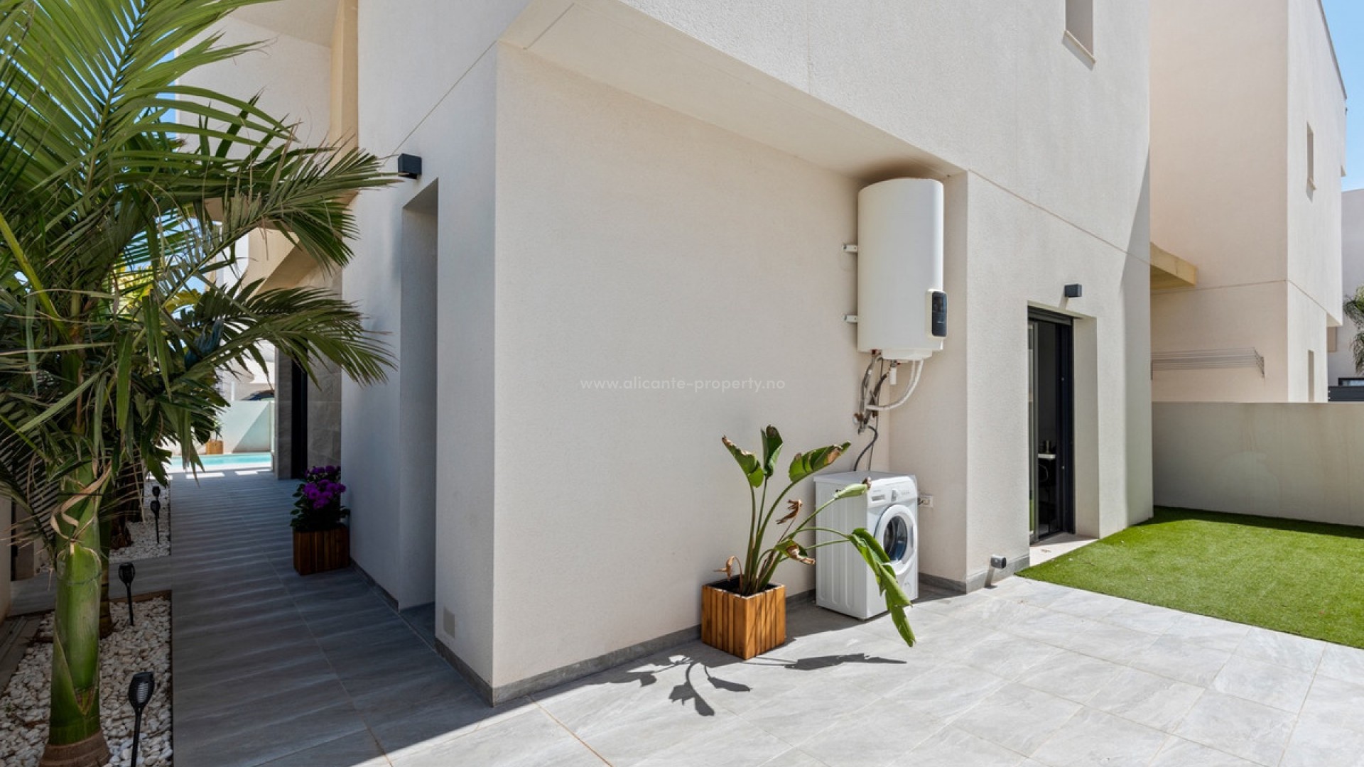 Villa en Los Montesinos Centro