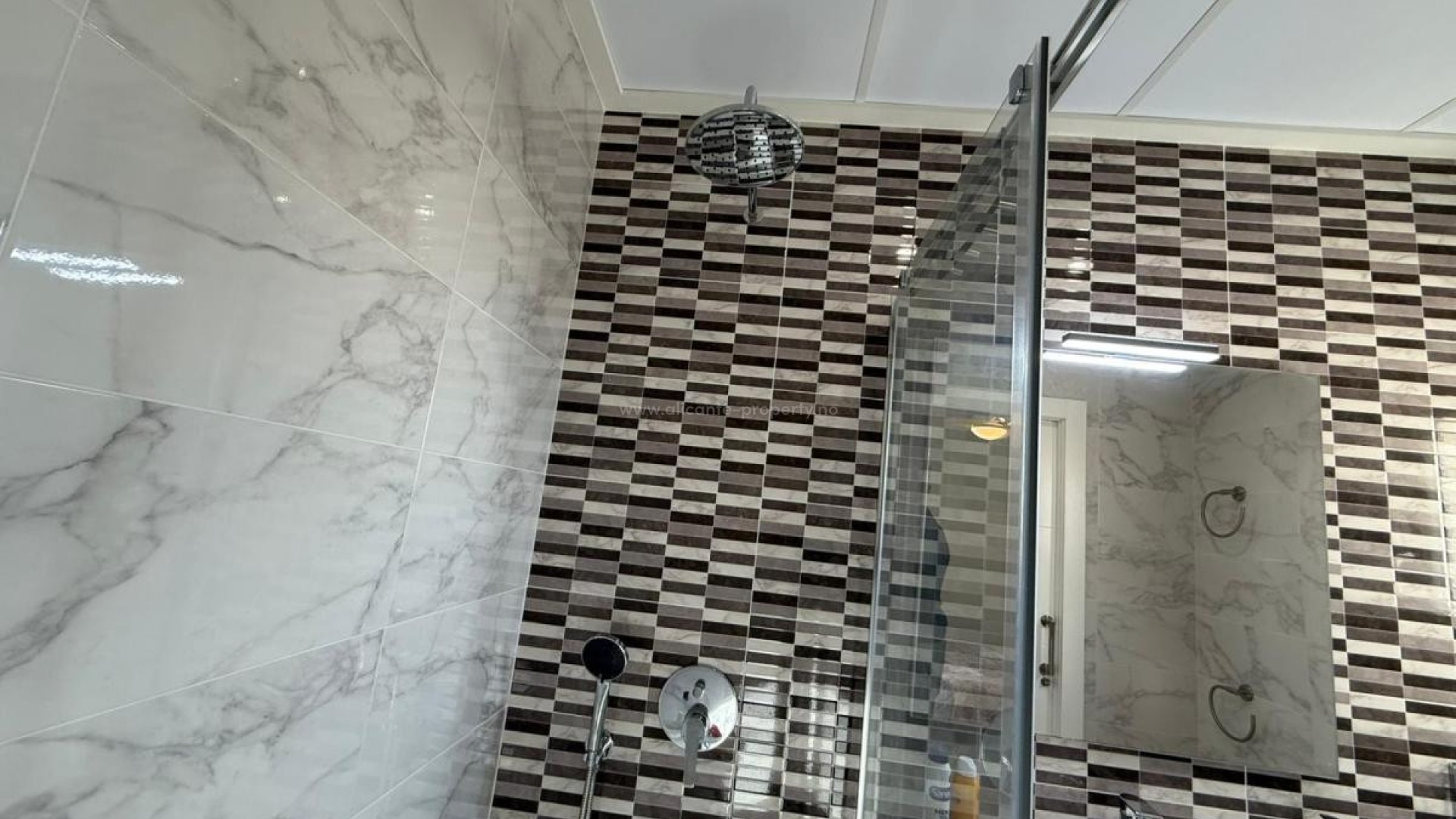 Villa en Los Montesinos Centro