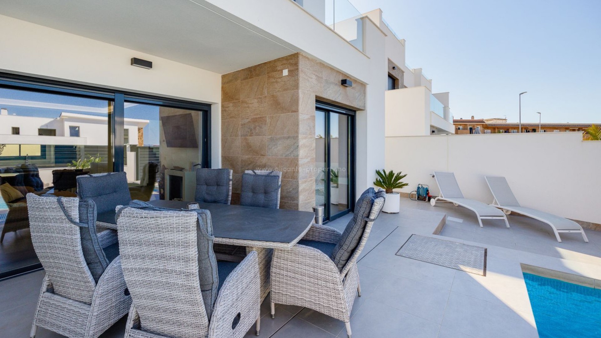 Villa en Los Montesinos Centro