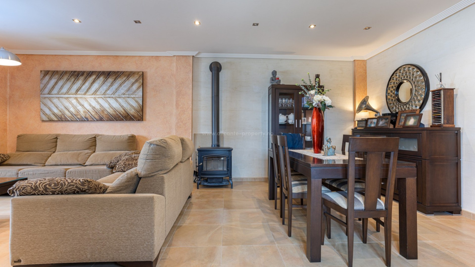 Villa en Los Montesinos Centro