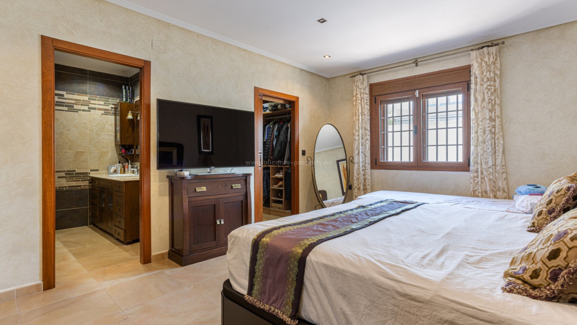 Villa en Los Montesinos Centro