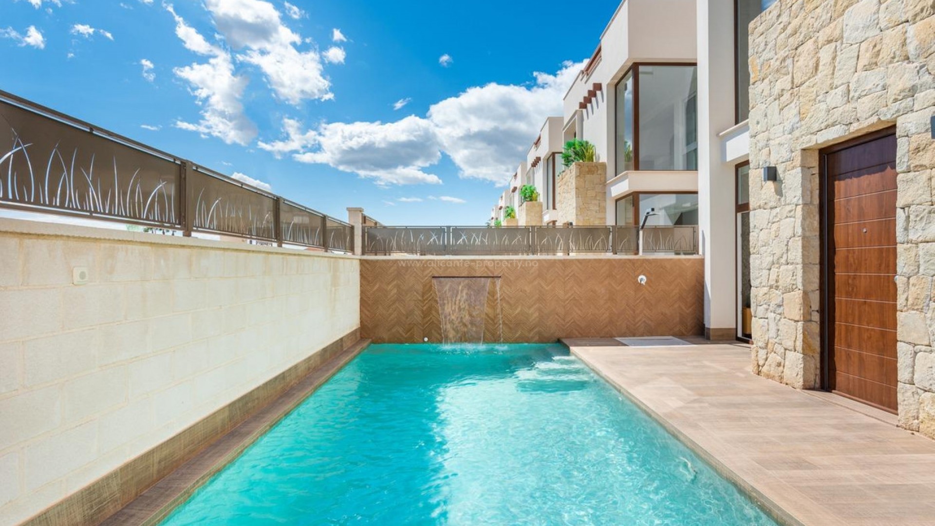 Villa en Los Montesinos Centro