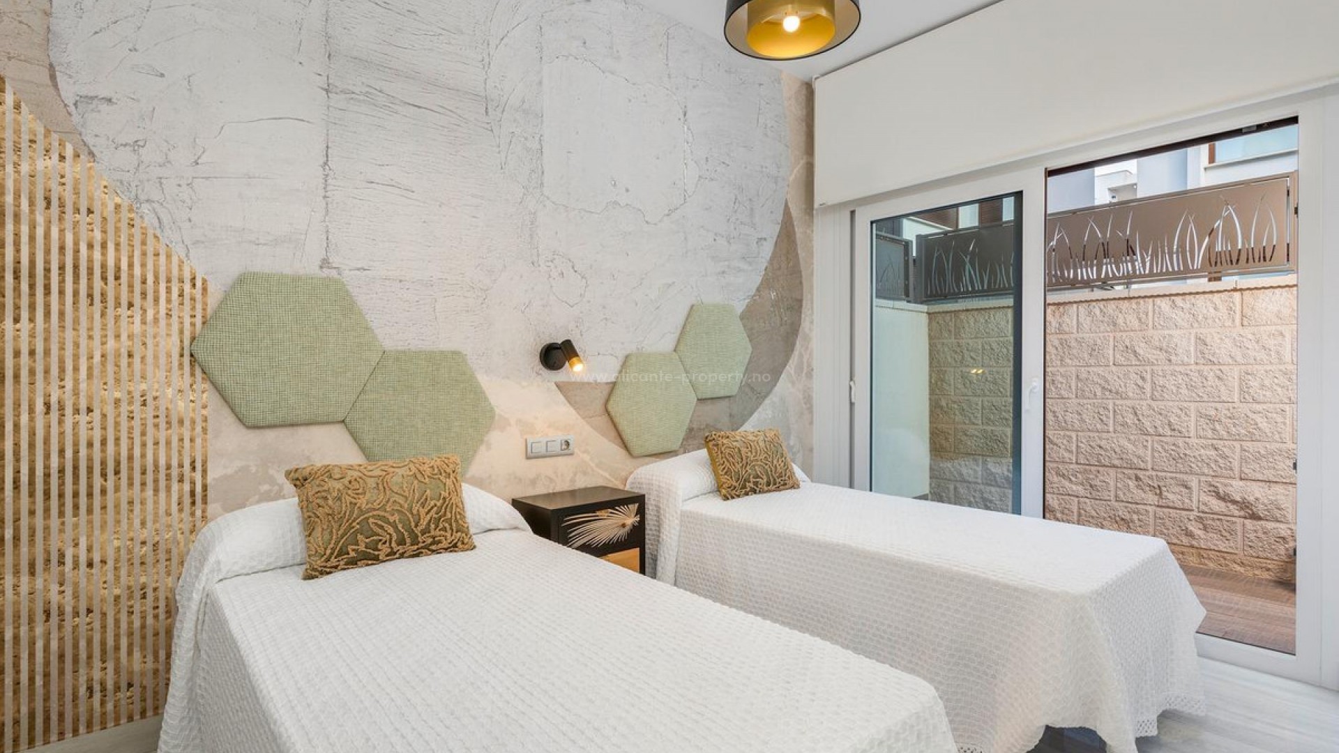 Villa en Los Montesinos Centro