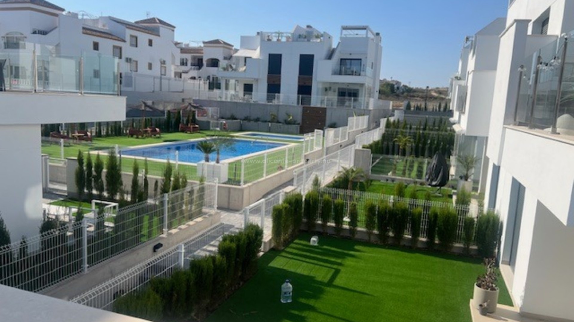 Villa en Los Montesinos Centro