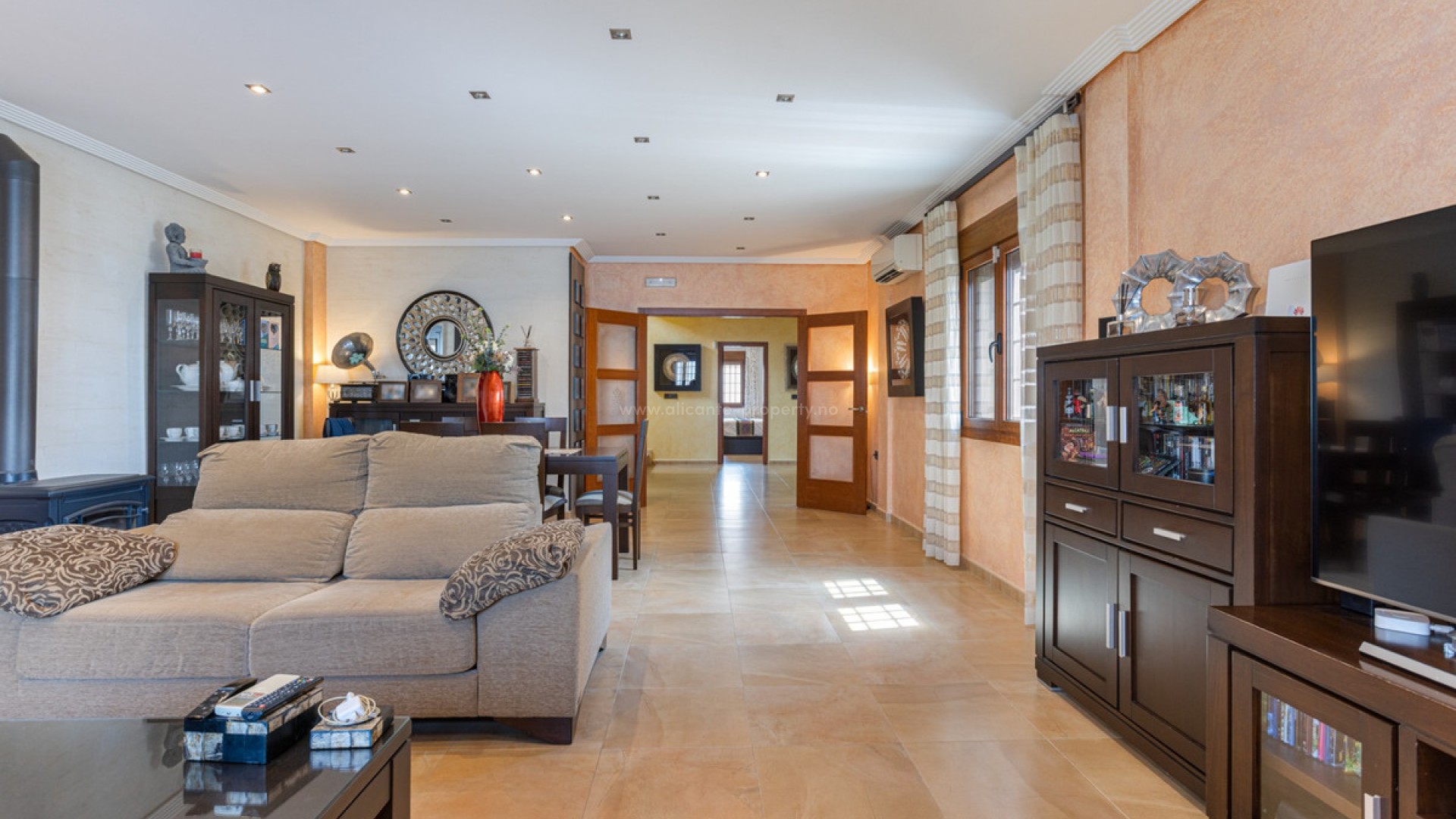 Villa en Los Montesinos Centro
