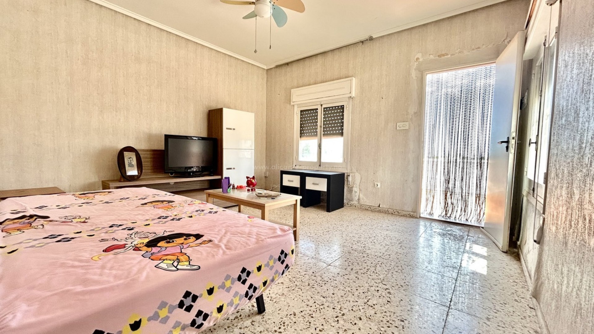 Villa en Los Montesinos Centro