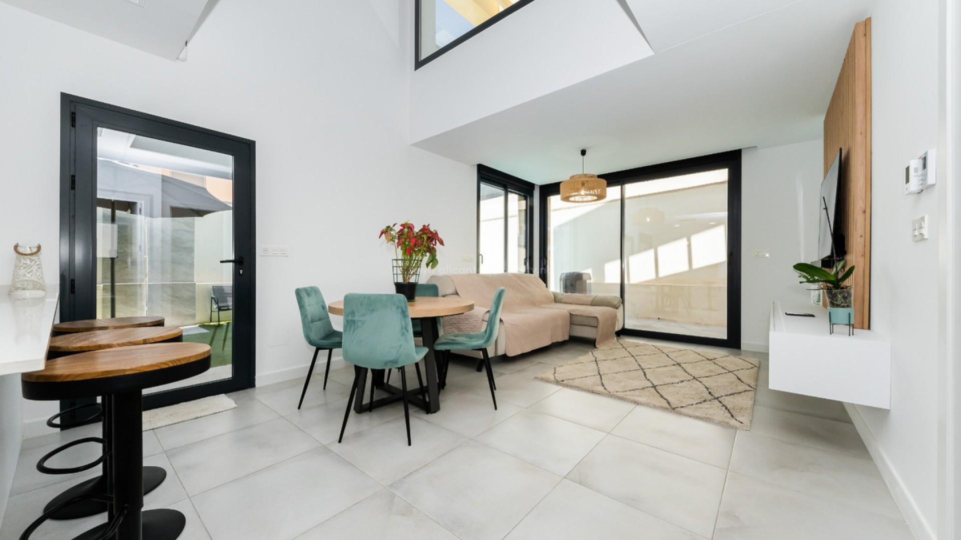 Villa en Los Montesinos Centro