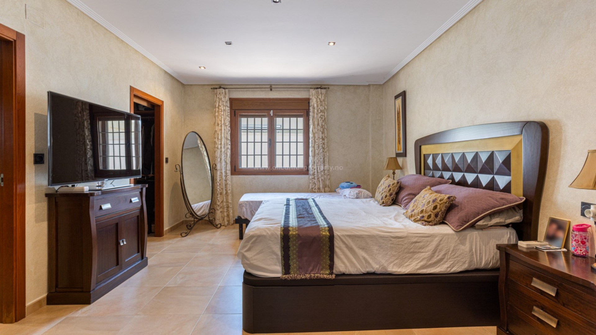 Villa en Los Montesinos Centro