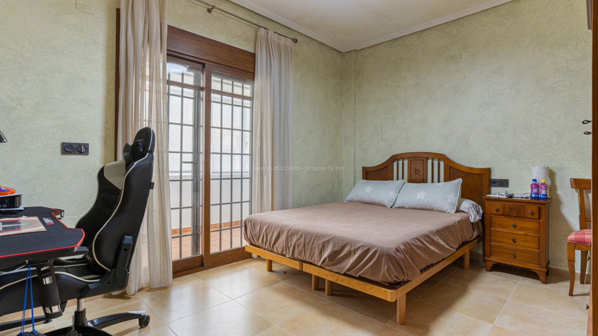 Villa en Los Montesinos Centro