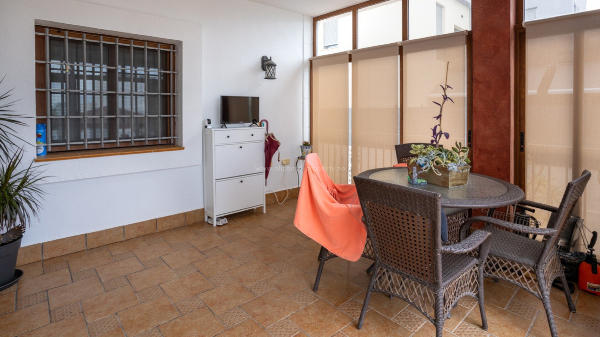Villa en Los Montesinos Centro