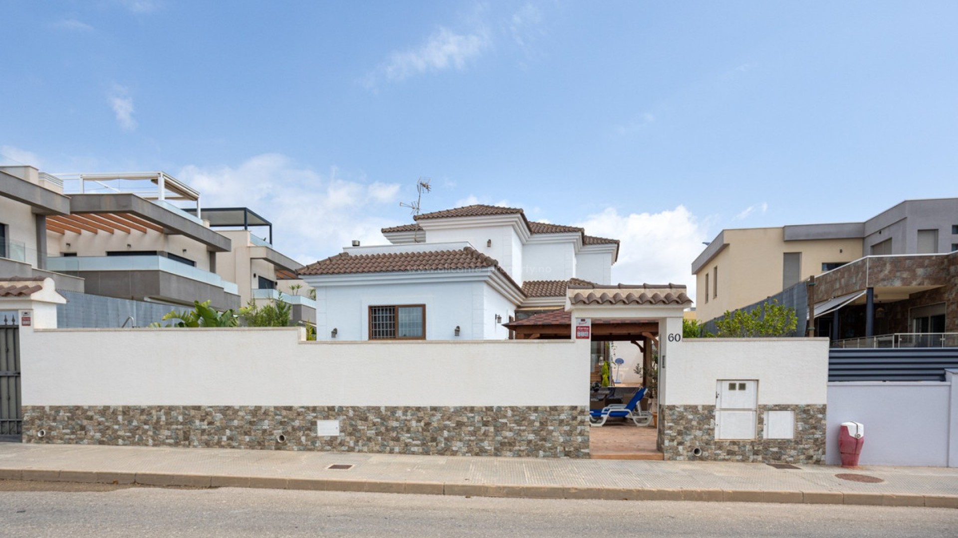 Villa en Los Montesinos Centro
