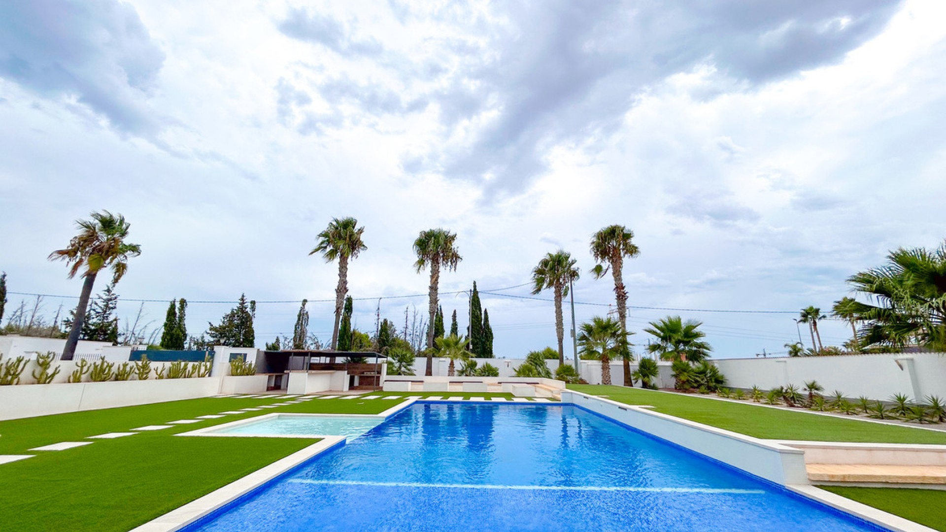 Villa en Los Montesinos Centro