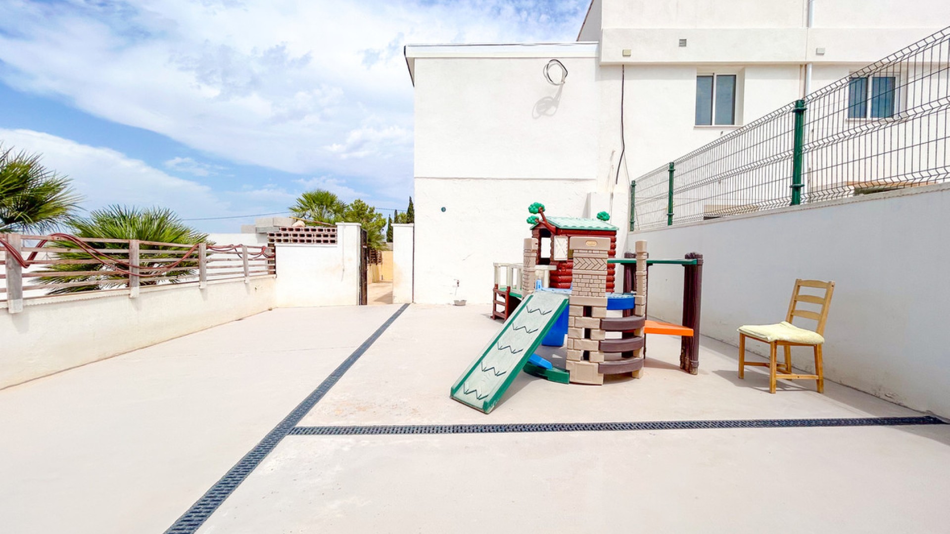 Villa en Los Montesinos Centro