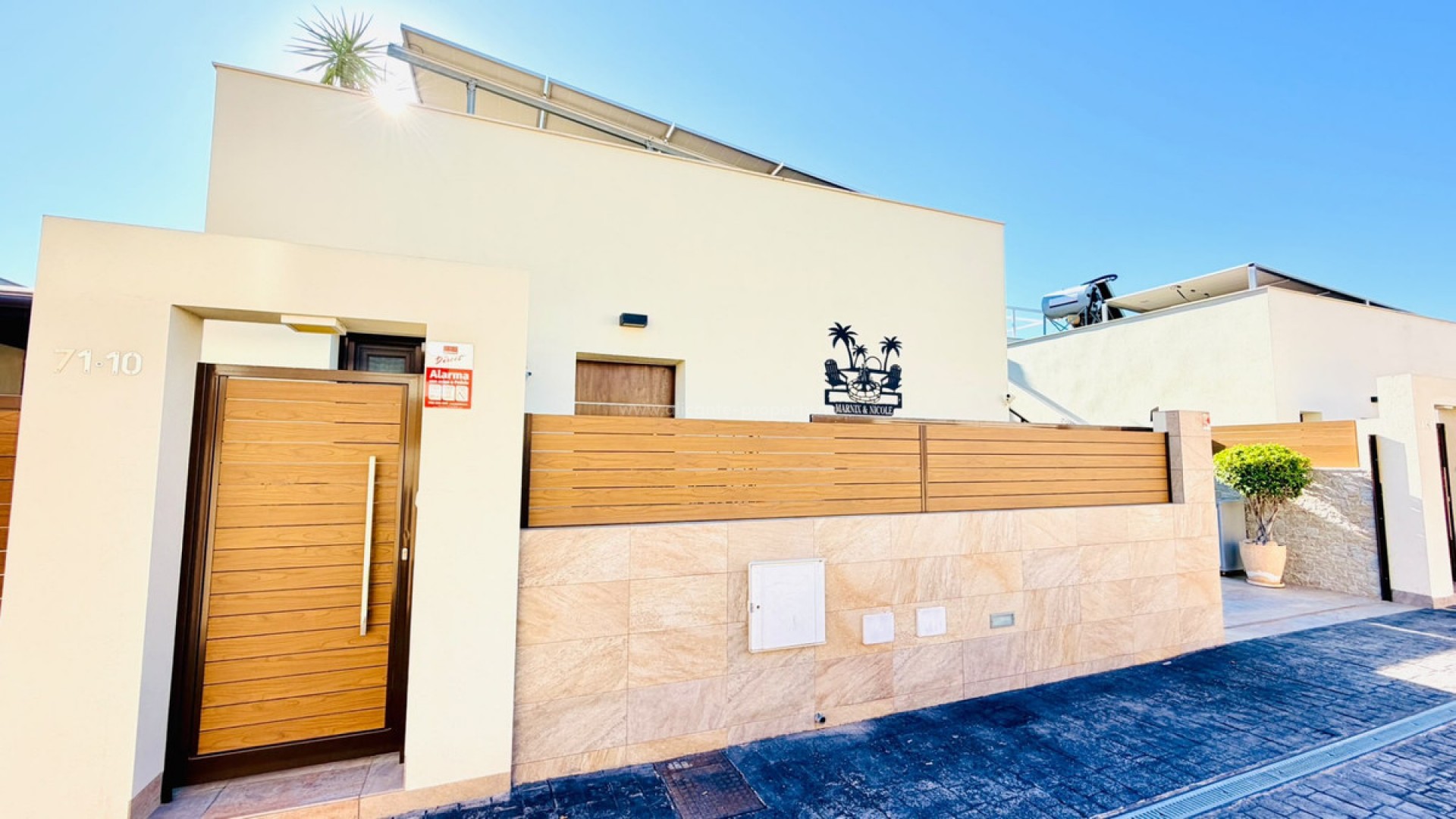 Villa en Los Montesinos Centro