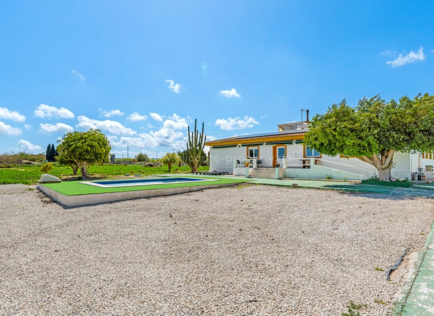 Villa en Los Montesinos