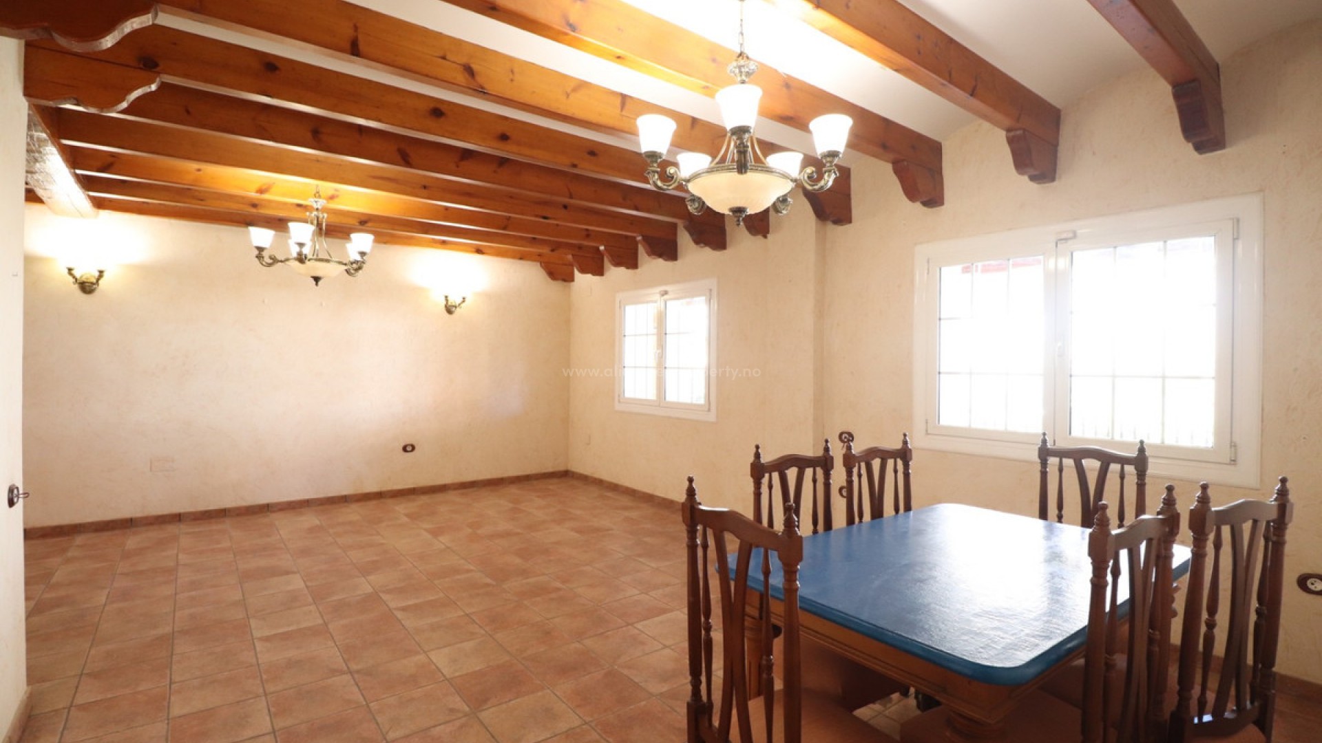 Villa en Los Palacios