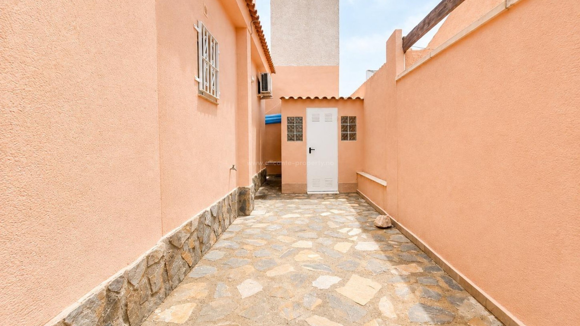 Villa en Mil Palmeras