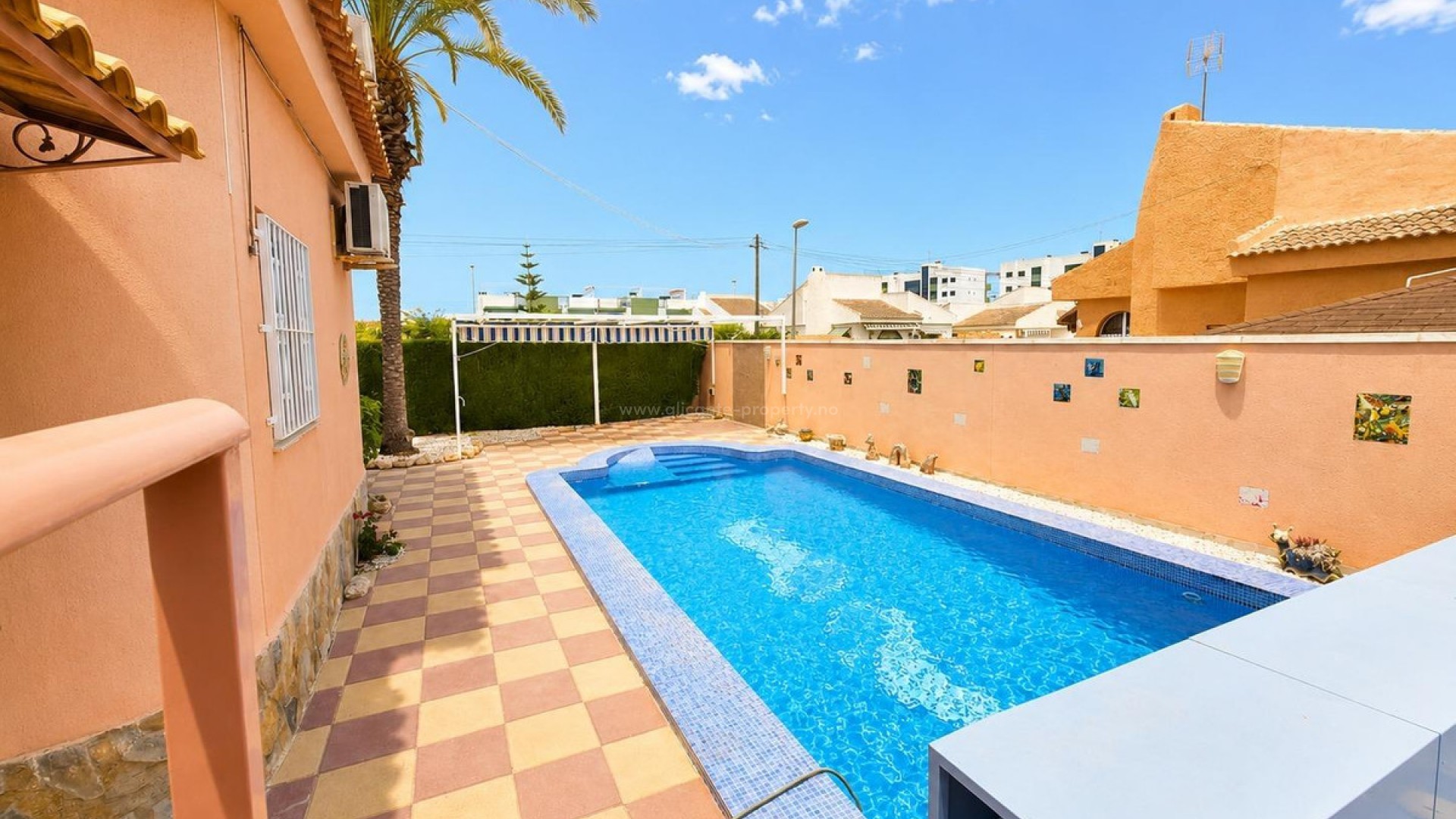 Villa en Mil Palmeras