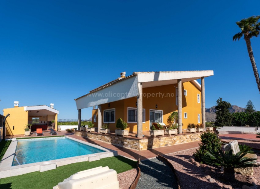 Villa en Orihuela Centro