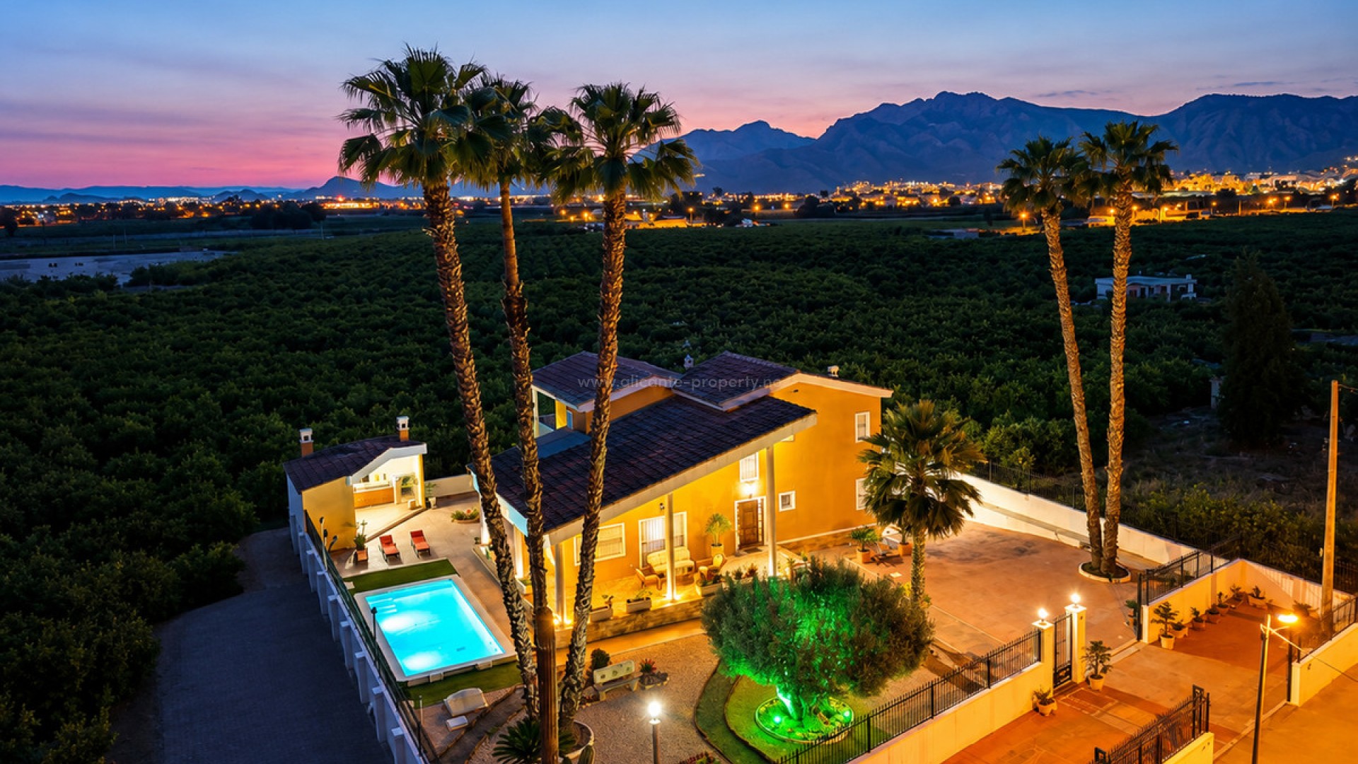Villa en Orihuela Centro
