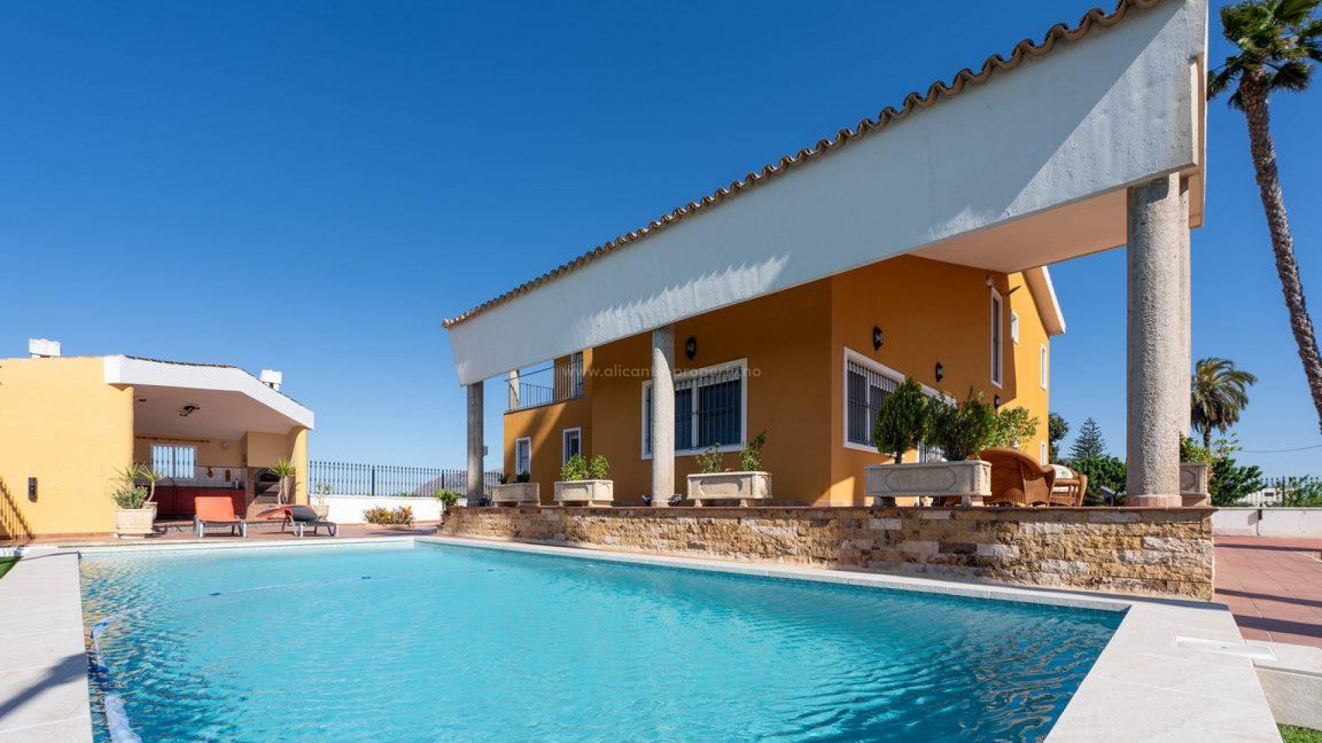 Villa en Orihuela Centro