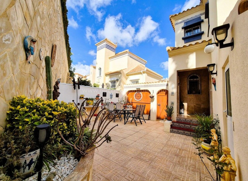 Villa en Orihuela Costa