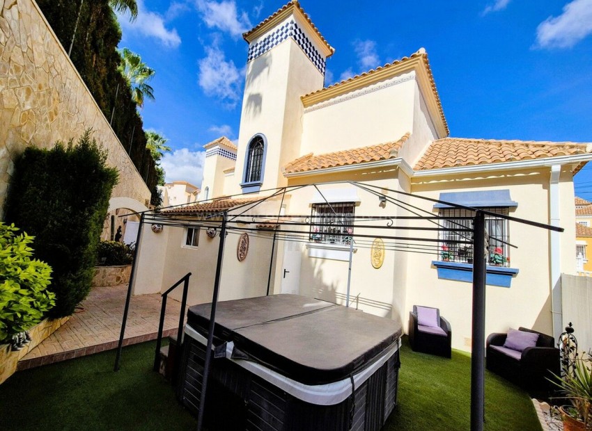 Villa en Orihuela Costa
