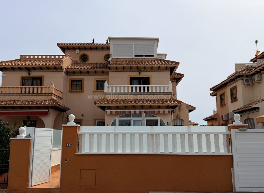Villa en Orihuela Costa
