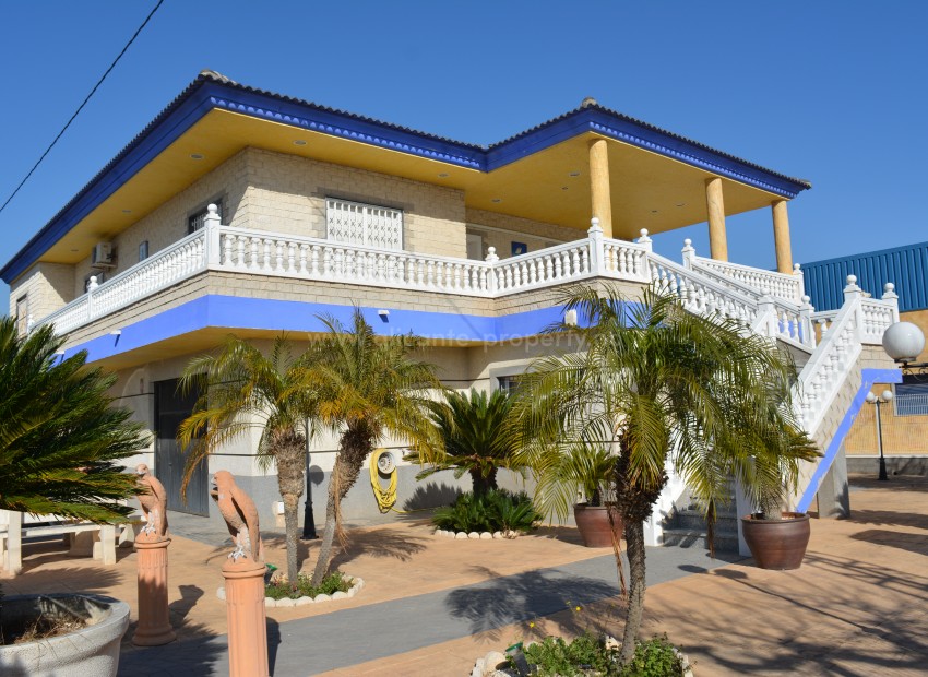 Villa en Orihuela