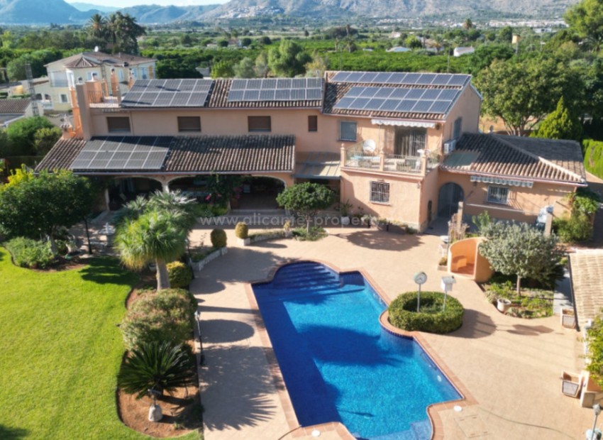 Villa en Pedreguer Centro