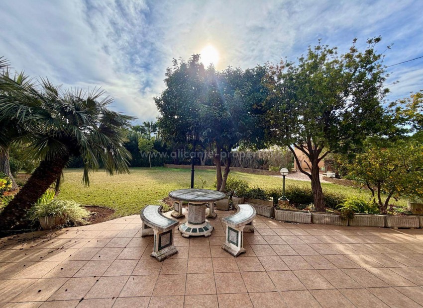 Villa en Pedreguer Centro