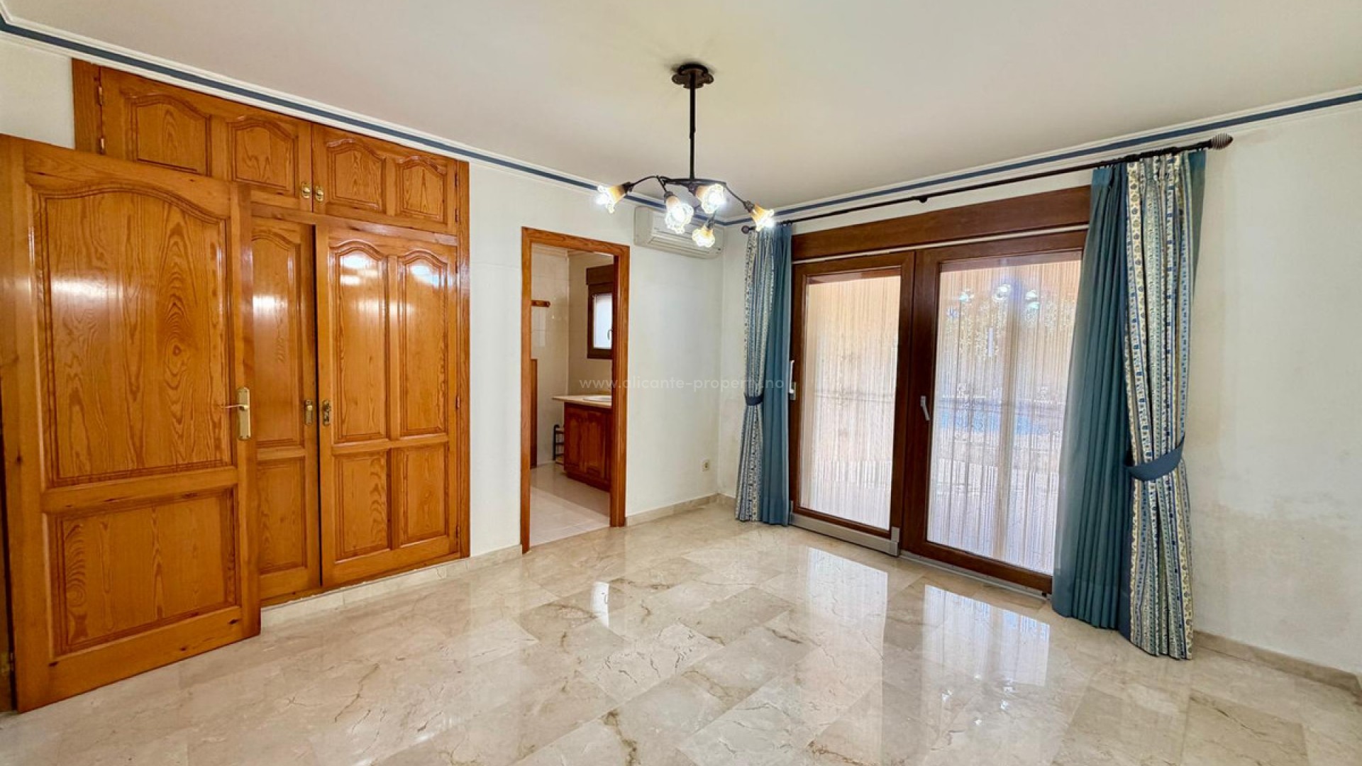 Villa en Pedreguer Centro