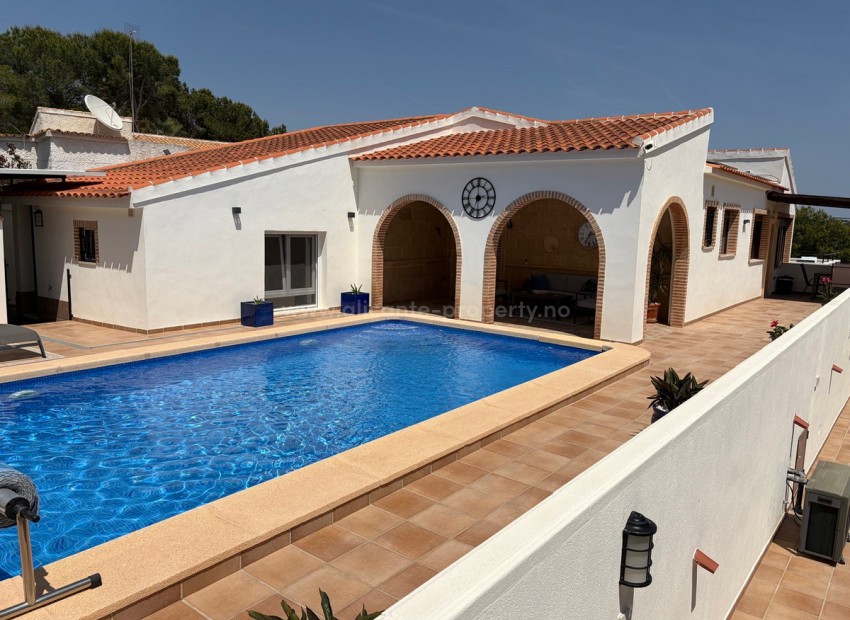 Villa en Pinar de Campoverde