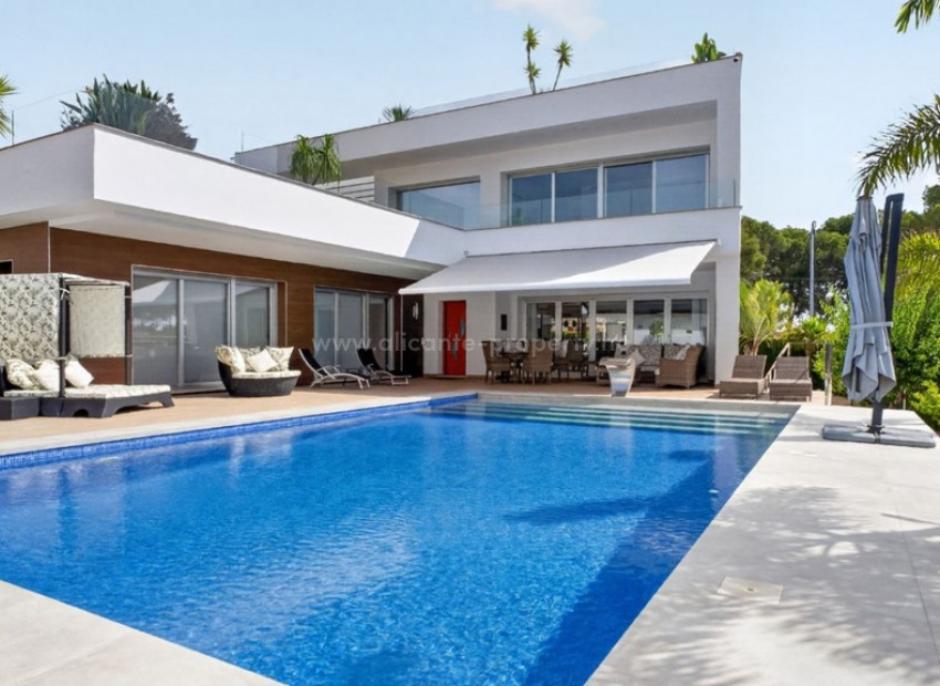 Villa en Pinar de Campoverde