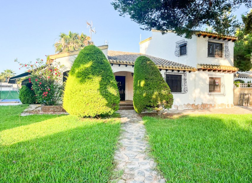 Villa en Punta Prima