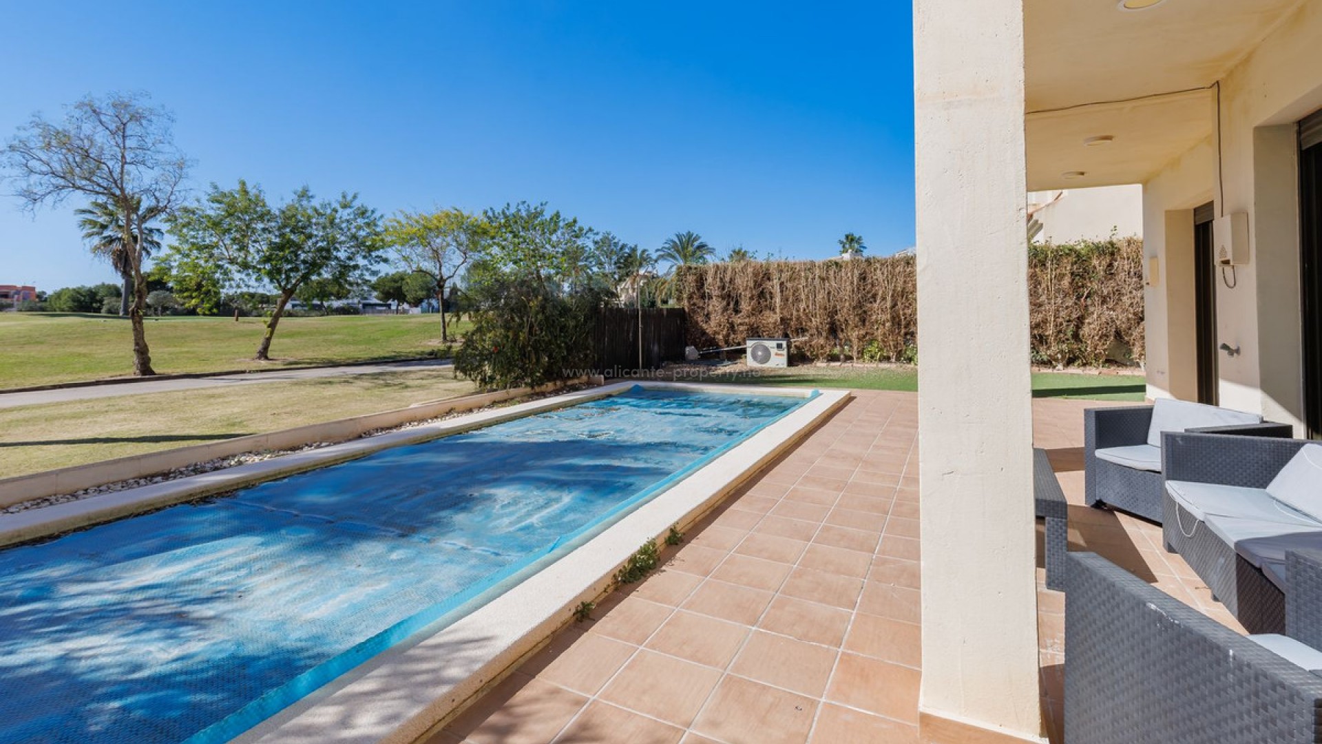 Villa en Roda