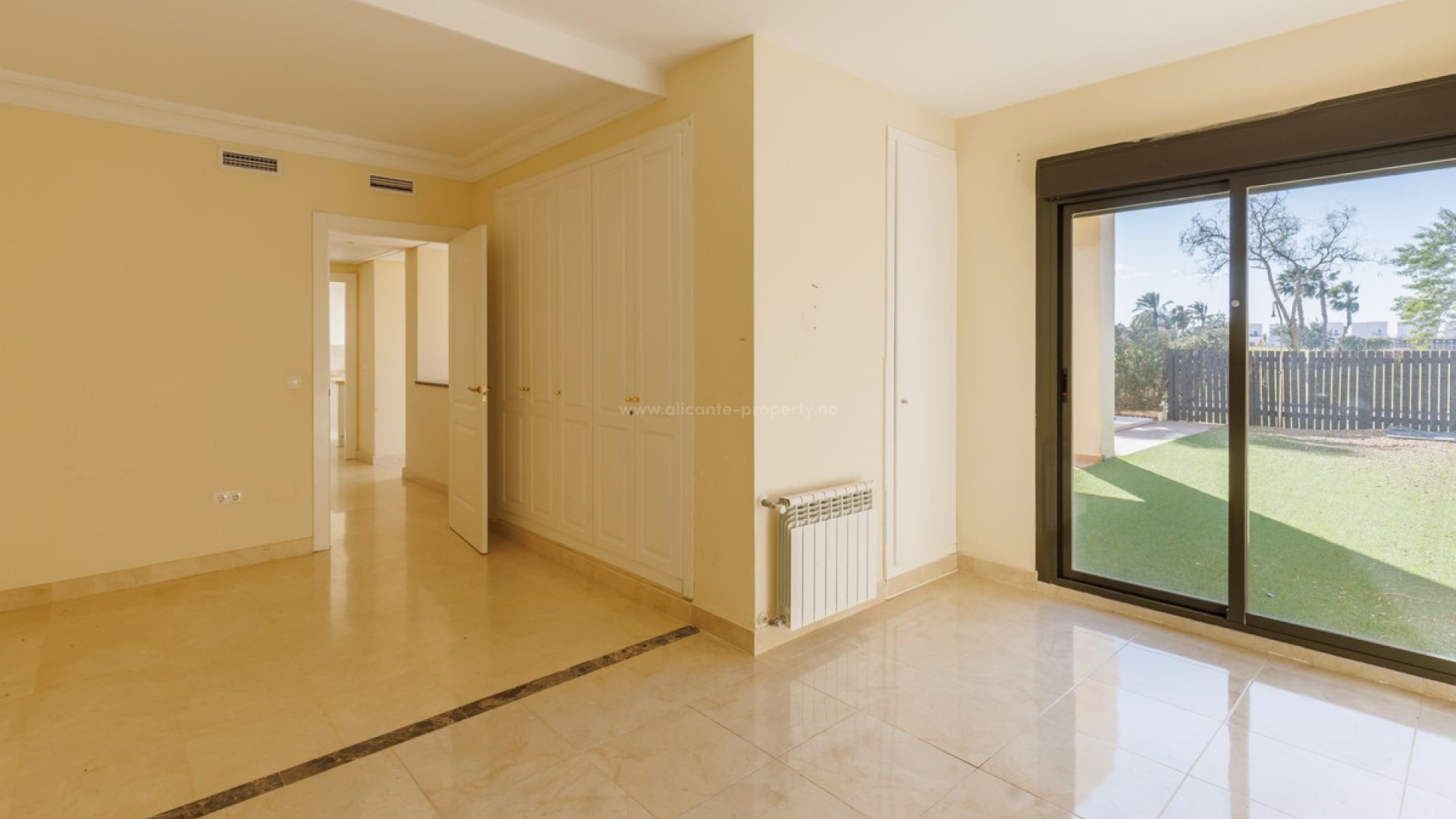 Villa en Roda