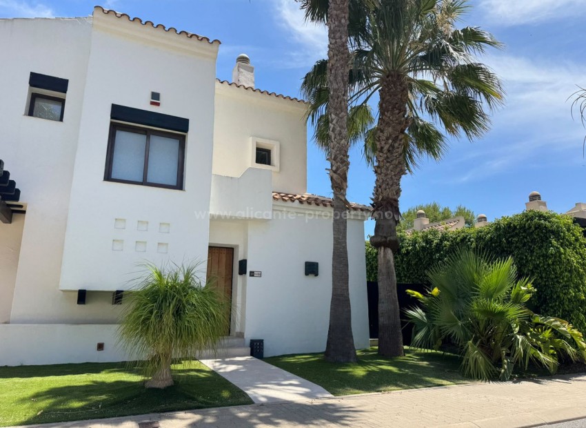 Villa en Roda