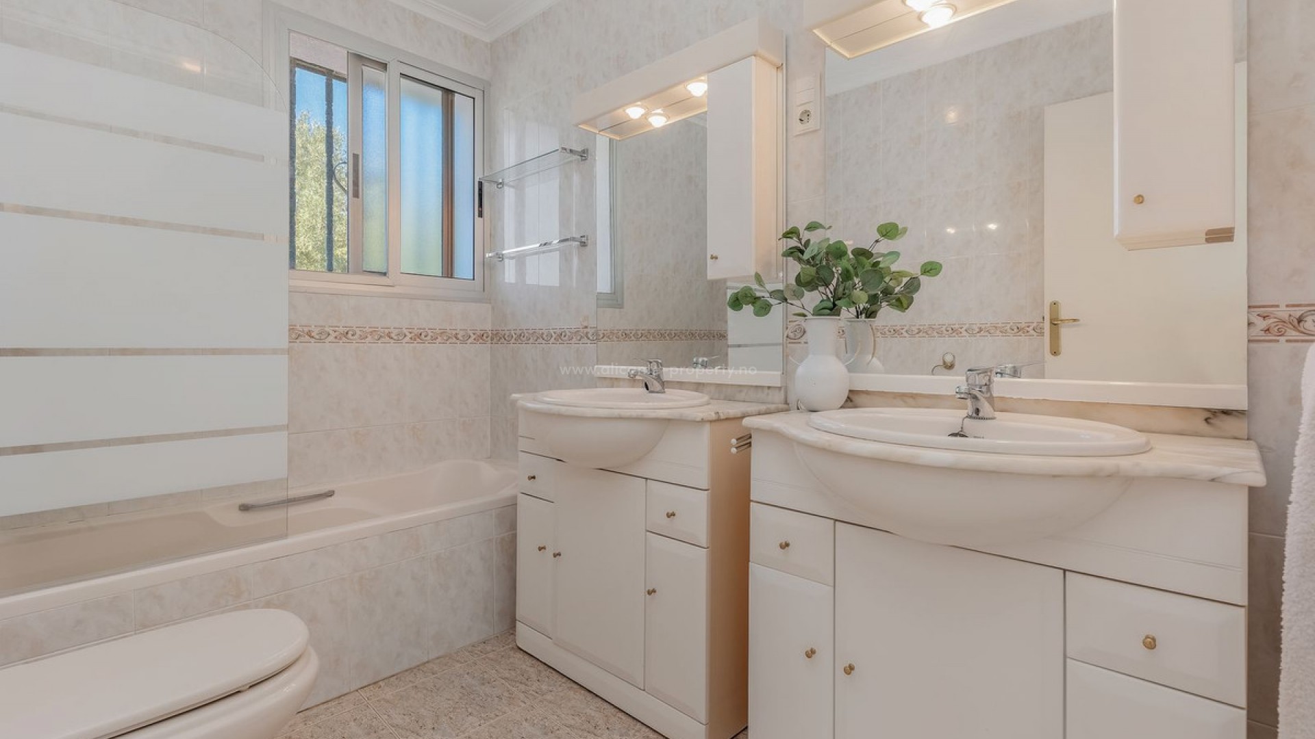 Villa en San Juan de Alicante Centro