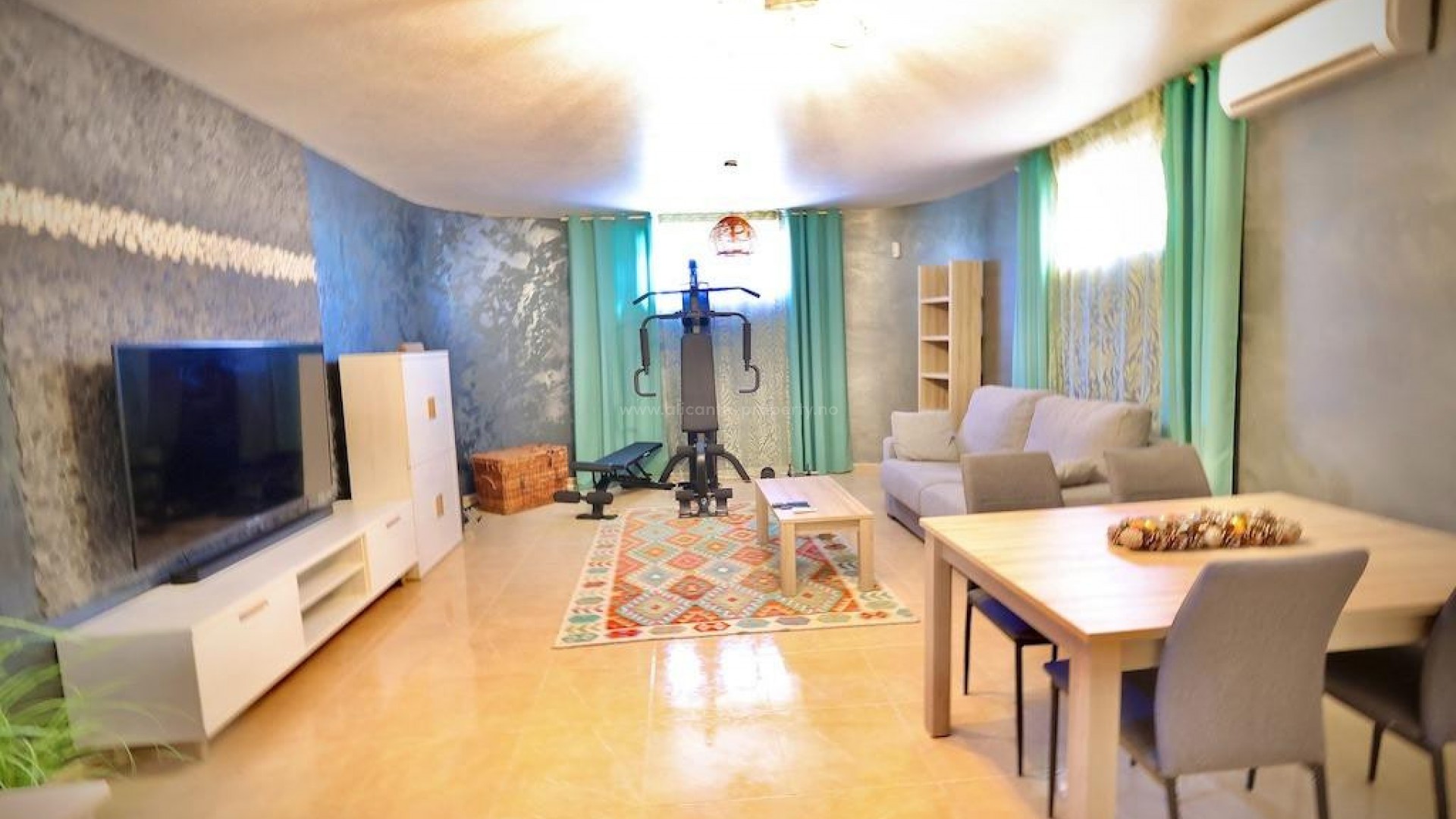 Villa en San Miguel de Salinas Centro