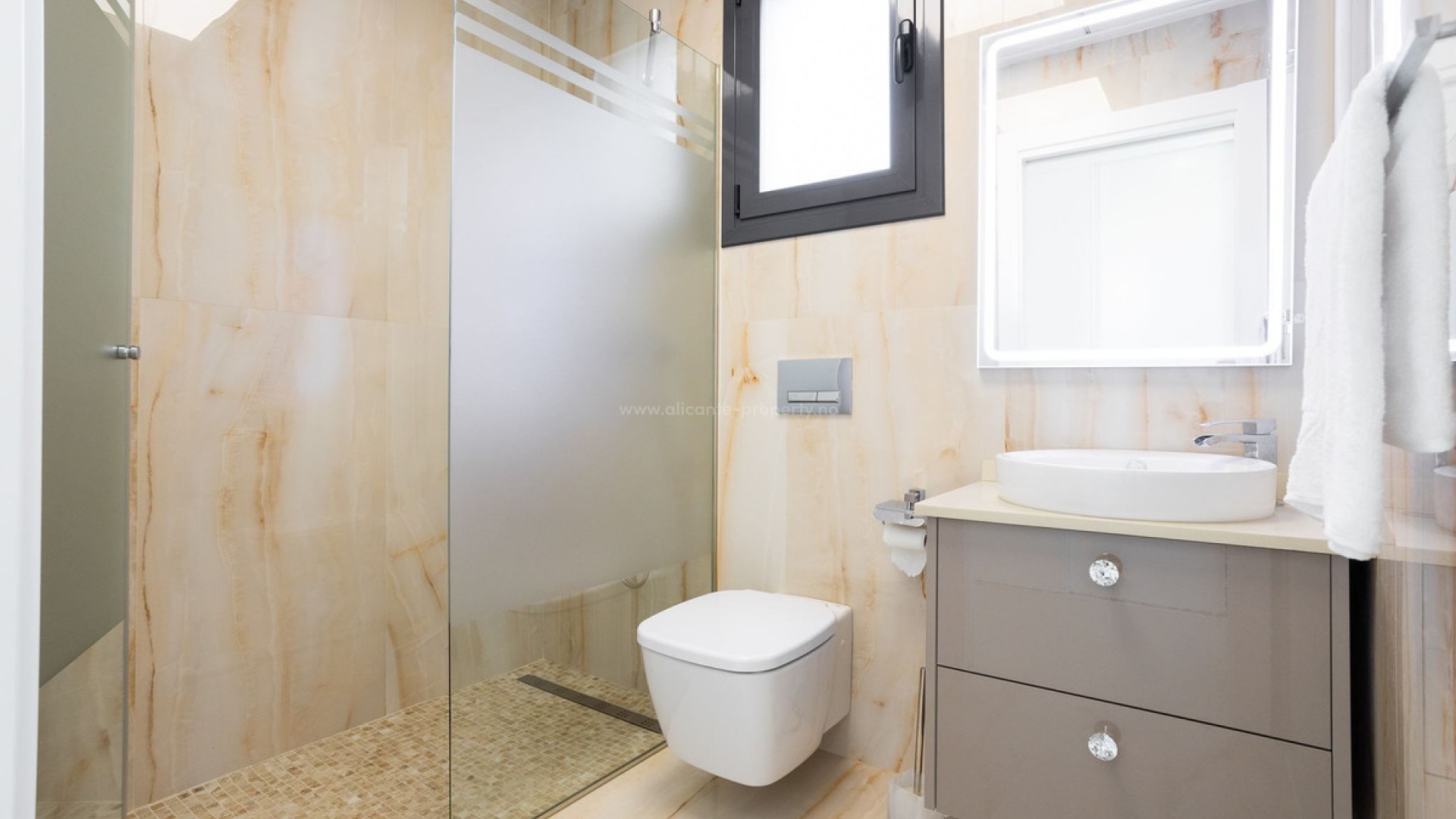 Villa en San Miguel de Salinas Centro