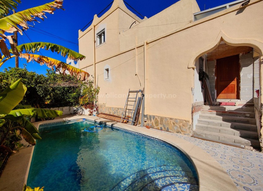 Villa en San Miguel de Salinas Centro