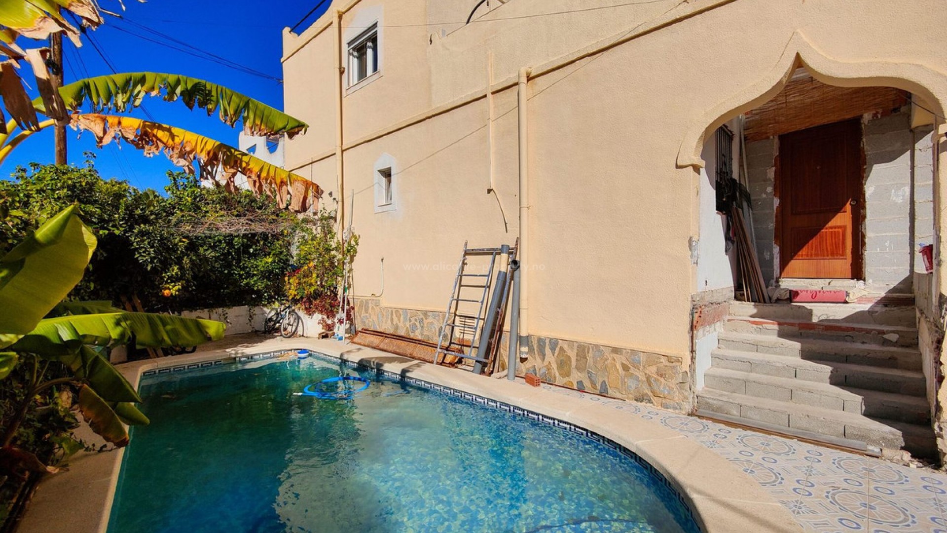 Villa en San Miguel de Salinas Centro