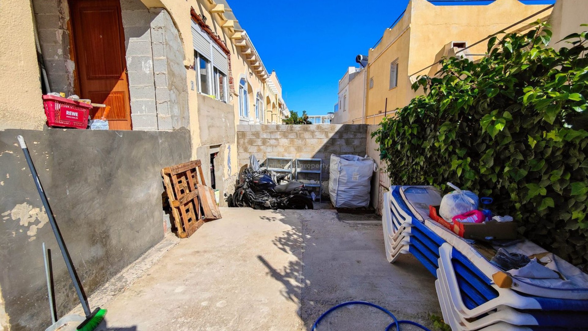 Villa en San Miguel de Salinas Centro