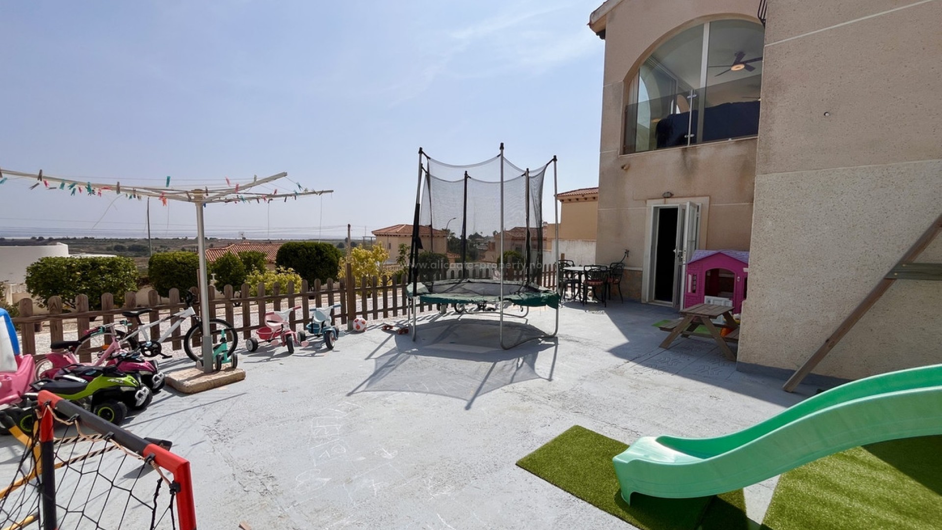 Villa en San Miguel de Salinas Centro