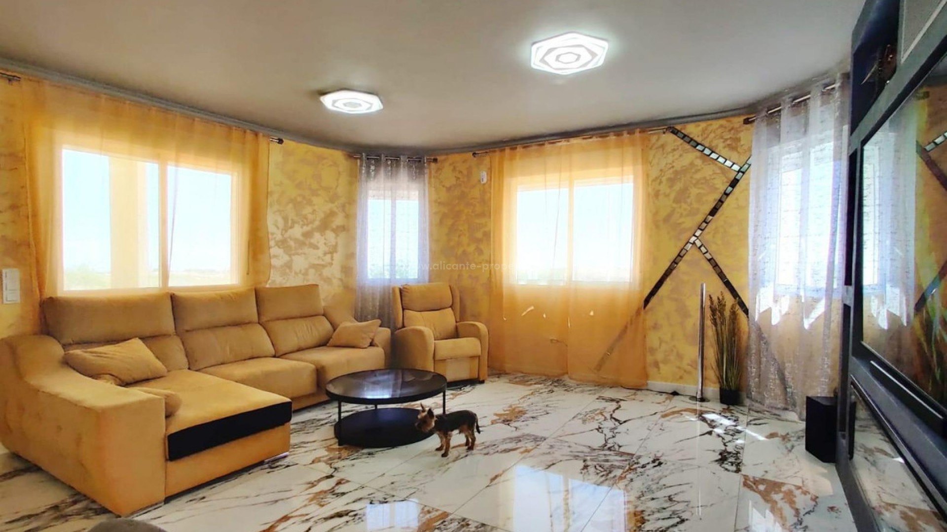 Villa en San Miguel de Salinas Centro